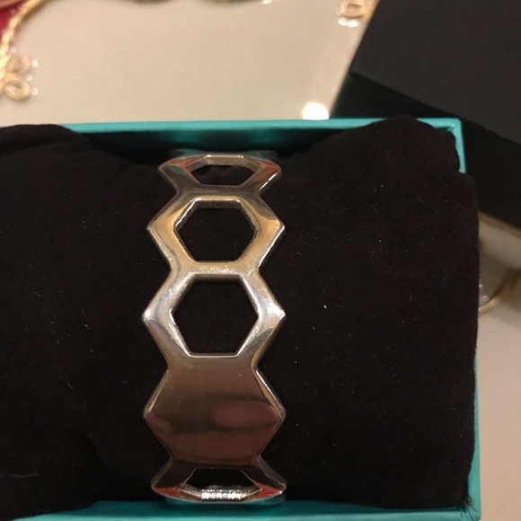 Rustic Cuff Silver - Picture 2 of 2